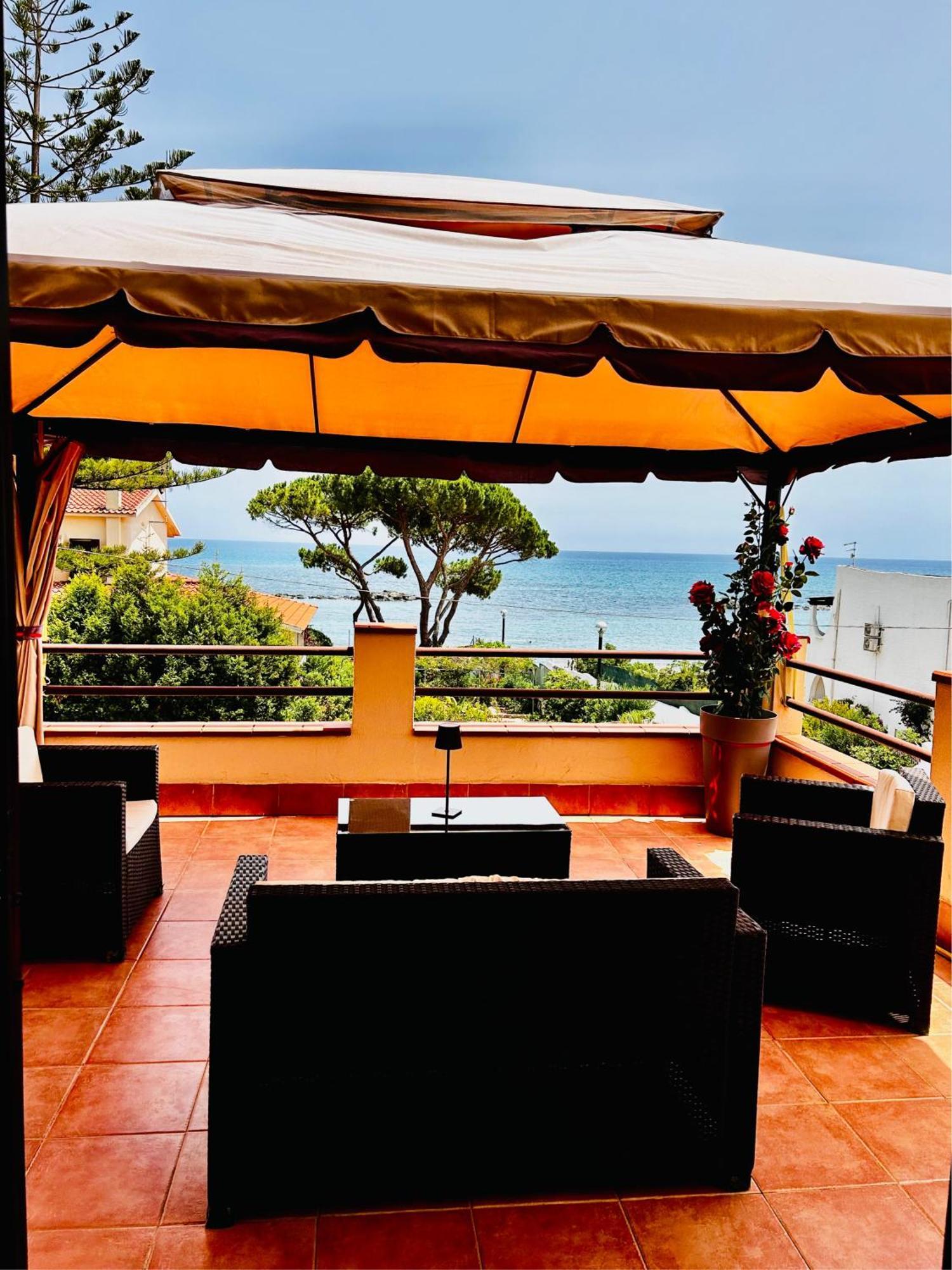 Villa Ro Porto Columbu - Perd'E Sali エクステリア 写真